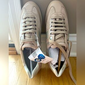 Geox Respira “Myria” brand-new Italian leather athletic shoes